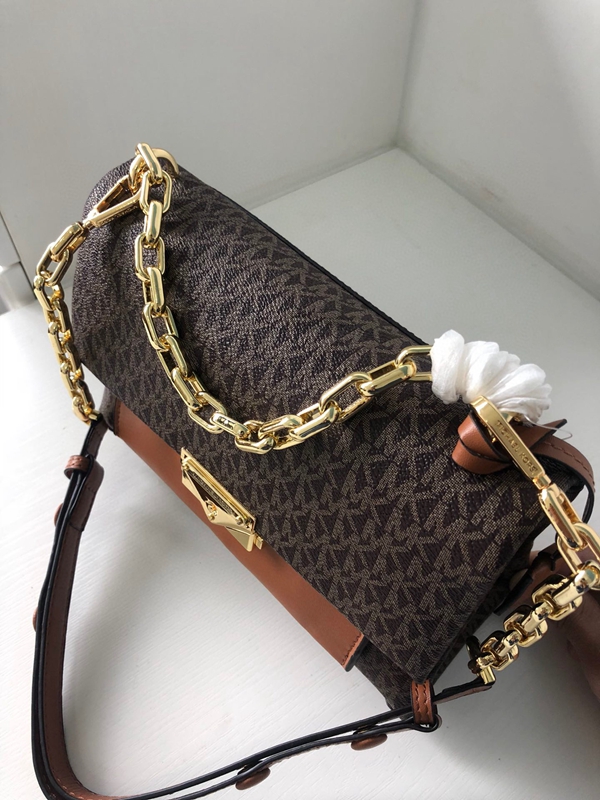 マイケルコースバッグ内部構造